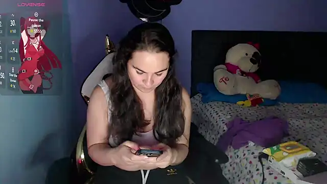 Snapshot of kyra_sol chatting on March 27, 2:06 am kyra sol online show from March 27, 2:06 am