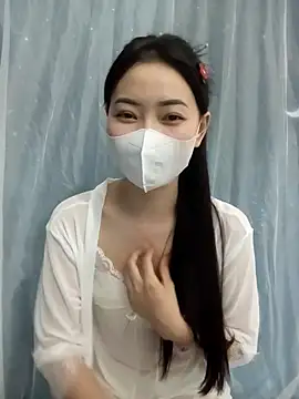 Snapshot of Xiangchuu chatting on April 22, 3:35 pm Xiangchuu online show from April 22, 3:35 pm