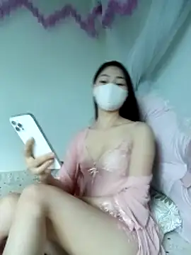 Snapshot of Xiangchuu chatting on May 3, 7:47 am Xiangchuu online show from May 3, 7:47 am