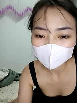 Snapshot of Xiangchuu chatting on May 5, 5:32 pm Xiangchuu online show from May 5, 5:32 pm