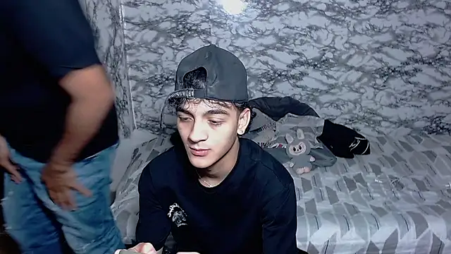 Snapshot of escanor_ar chatting on March 27, 9:58 pm escanor ar online show from March 27, 9:58 pm