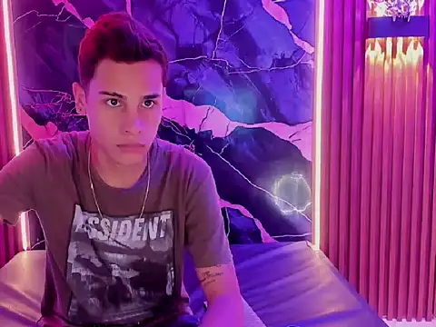 Snapshot of Bigx_Twink__ chatting on March 27, 12:27 pm Bigx Twink online show from March 27, 12:27 pm