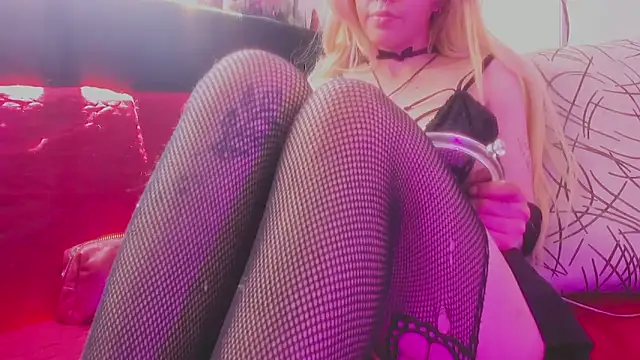 Nyxara- online show from June 6, 4:44 pm
