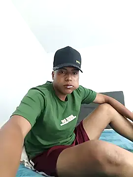 Snapshot of Dimitris_PearlMasterX chatting on March 31, 3:52 am Dimitris PearlMasterX online show from March 31, 3:52 am