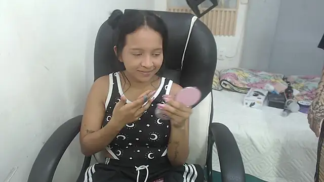 naty 18 online show from June 10, 4:34 am