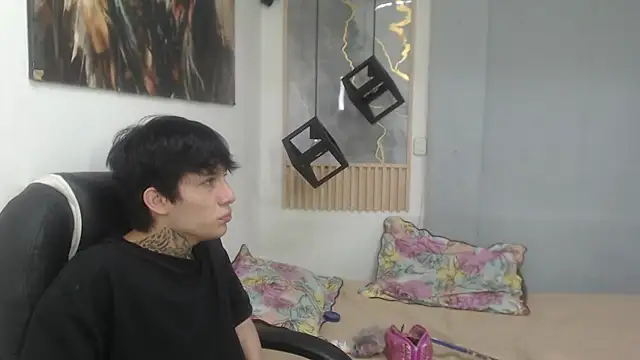 naty 18 online show from June 11, 7:39 am