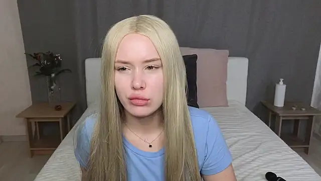 MelissaAvis online show from July 7, 6:47 am