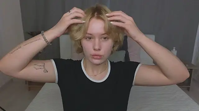 MelissaAvis online show from July 23, 6:22 am