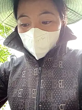 Snapshot of Leonasexyxyz chatting on March 26, 1:22 am Leonasexyxyz online show from March 26, 1:22 am