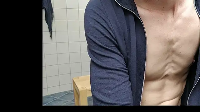 Snapshot of Luca_Sweet chatting on March 26, 1:28 pm Luca Sweet online show from March 26, 1:28 pm