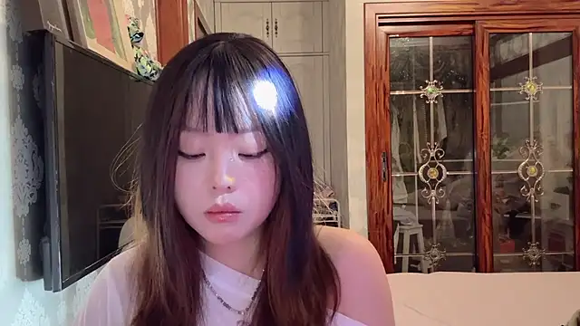 thelittlexx online show from April 19, 8:24 am