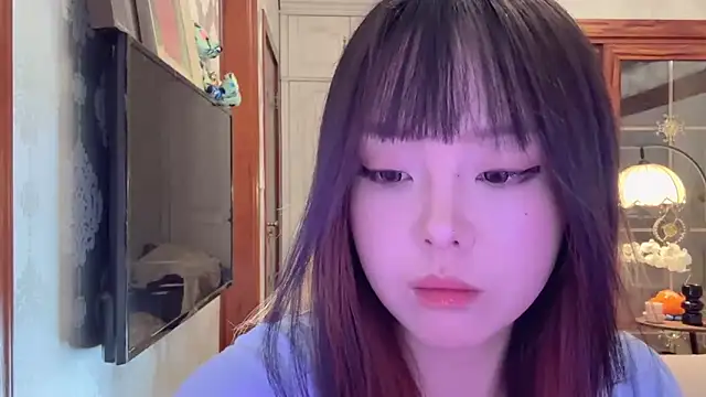 thelittlexx online show from May 4, 7:37 am