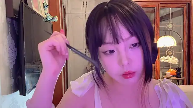 thelittlexx online show from May 9, 7:35 am