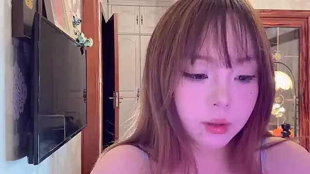 thelittlexx online show from May 12, 12:02 pm