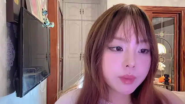 thelittlexx online show from May 18, 7:36 am
