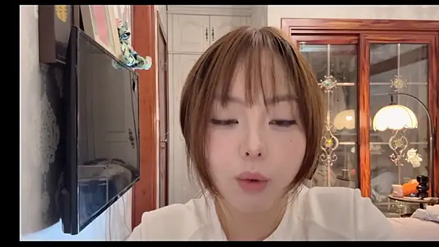 thelittlexx online show from May 26, 7:59 am
