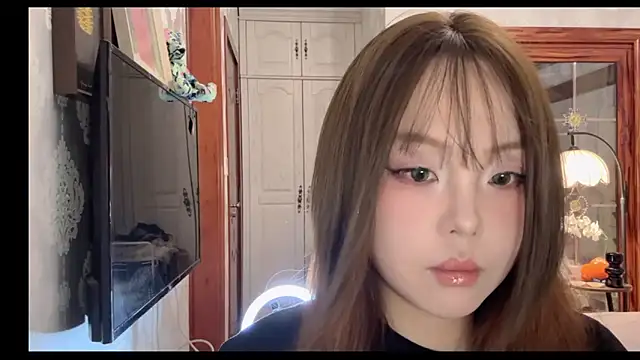 thelittlexx online show from May 30, 7:27 am