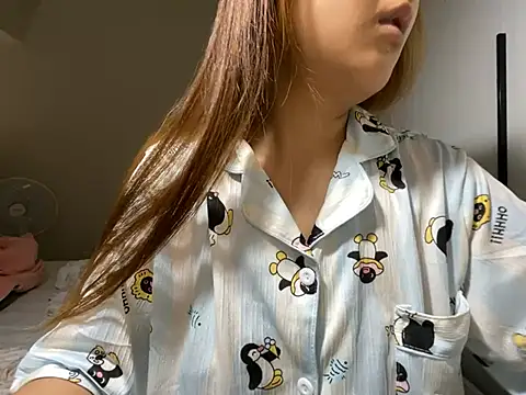 tutu512 online show from July 9, 9:24 am