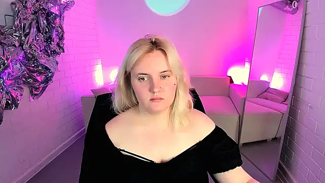KathyBriggs online show from June 18, 5:08 am
