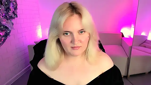 KathyBriggs online show from June 18, 9:36 am