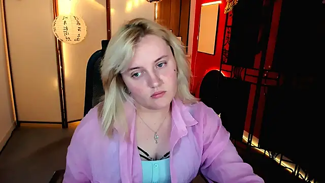 KathyBriggs online show from June 19, 5:12 am