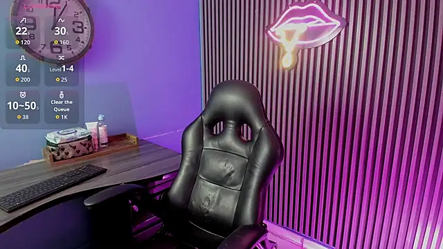 Luna roose1 online show from March 28, 1:00 pm