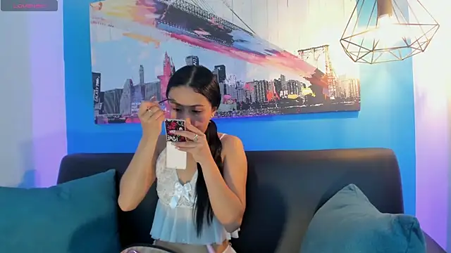 Snapshot of Luna_roose1 chatting on June 16, 12:52 pm Luna roose1 online show from June 16, 12:52 pm