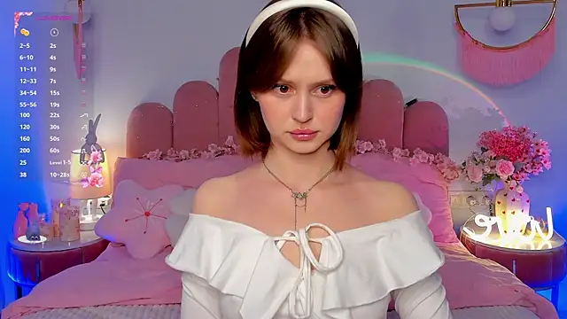 MariLew online show from April 28, 5:23 am