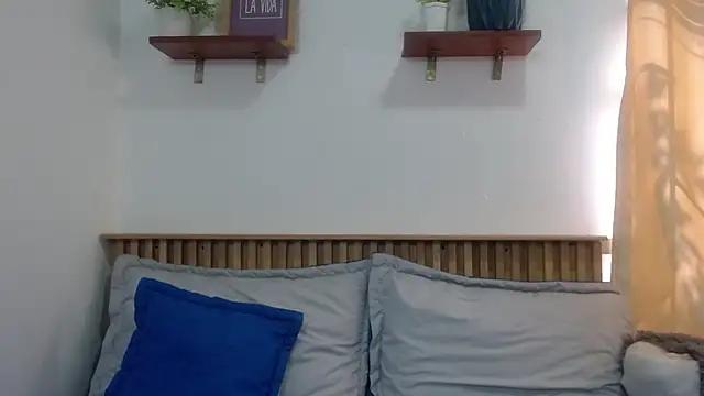 Violet 2003 online show from June 25, 2:43 pm