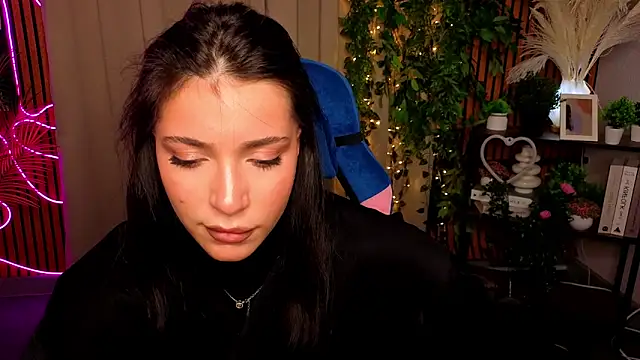 AnnaWillyams online show from April 2, 1:20 pm