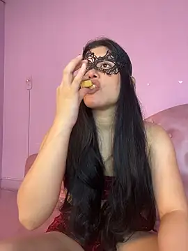 Snapshot of HannaMonroe18 chatting on March 27, 7:35 pm HannaMonroe18 online show from March 27, 7:35 pm