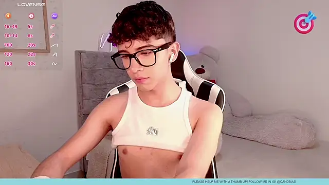 Snapshot of niico_prince chatting on July 23, 1:58 am niico prince online show from July 23, 1:58 am