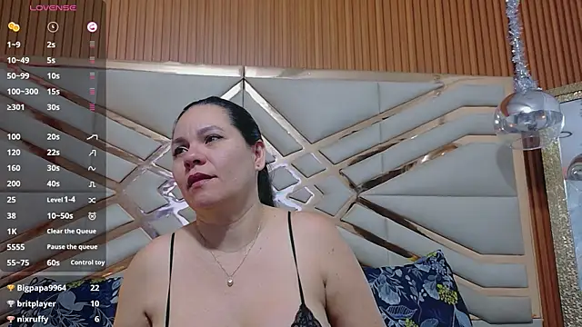 Snapshot of kinkymaturee chatting on June 11, 7:12 pm kinkymaturee online show from June 11, 7:12 pm