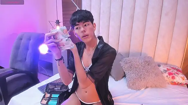 Snapshot of CAROLYNFOSTER chatting on March 28, 10:26 am CAROLYNFOSTER online show from March 28, 10:26 am