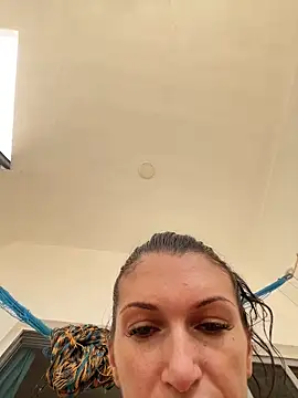 Snapshot of kimberlysnow11 chatting on April 9, 8:47 pm kimberlysnow11 online show from April 9, 8:47 pm