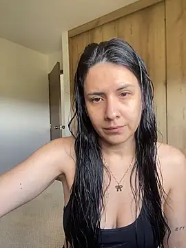 Annarhode online show from July 18, 6:23 pm