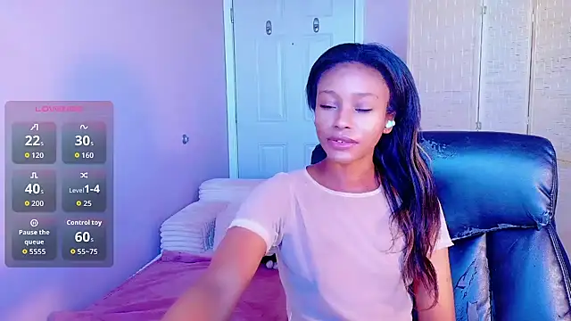 Amber Fae online show from May 12, 1:47 am