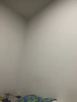 Nia Roswell online show from March 27, 10:04 am