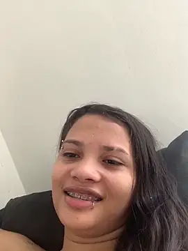 Snapshot of pricila887 chatting on June 14, 6:21 pm pricila887 online show from June 14, 6:21 pm