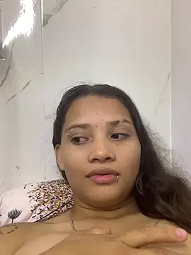 Snapshot of pricila887 chatting on June 28, 5:24 am pricila887 online show from June 28, 5:24 am