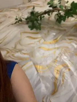 Snapshot of SweetLittleRed chatting on July 10, 6:17 am SweetLittleRed online show from July 10, 6:17 am