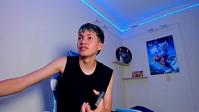 Snapshot of harry_jonshon96 chatting on March 27, 3:45 am harry jonshon96 online show from March 27, 3:45 am