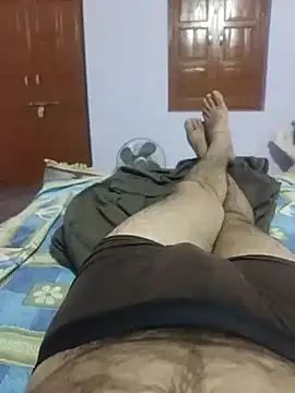 Snapshot of xmanraavan chatting on March 28, 3:55 pm xmanraavan online show from March 28, 3:55 pm