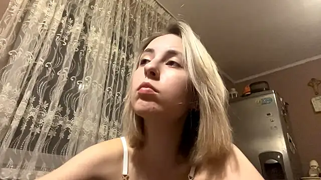 Snapshot of enchantedass chatting on March 27, 8:08 pm enchantedass online show from March 27, 8:08 pm