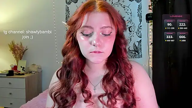 Snapshot of bambimayy chatting on April 10, 9:36 am bambimayy online show from April 10, 9:36 am