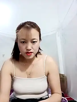 Snapshot of -Bitilu- chatting on April 17, 1:36 pm -Bitilu- online show from April 17, 1:36 pm