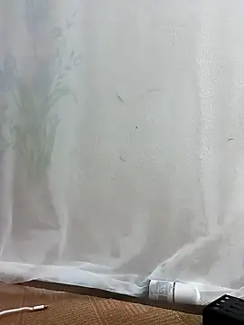 Snapshot of -Bitilu- chatting on May 11, 1:44 am -Bitilu- online show from May 11, 1:44 am
