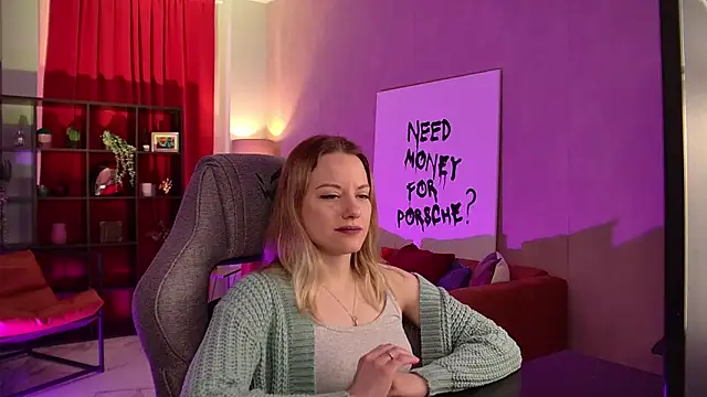 Snapshot of VireliaMoonfall chatting on April 15, 10:11 am VireliaMoonfall online show from April 15, 10:11 am