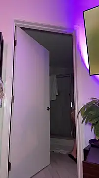 alldogsgotoheaven online show from August 3, 1:48 am
