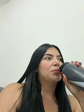 Cami olarte online show from July 14, 2:05 am